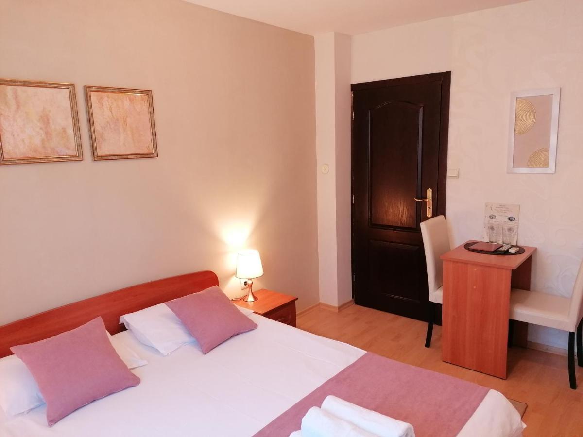 Petkov Family Hotel Blagoevgrad Esterno foto